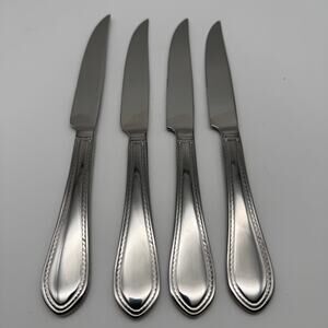 4 Reed & Barton Tradition Tanglewood Steak Knives Set